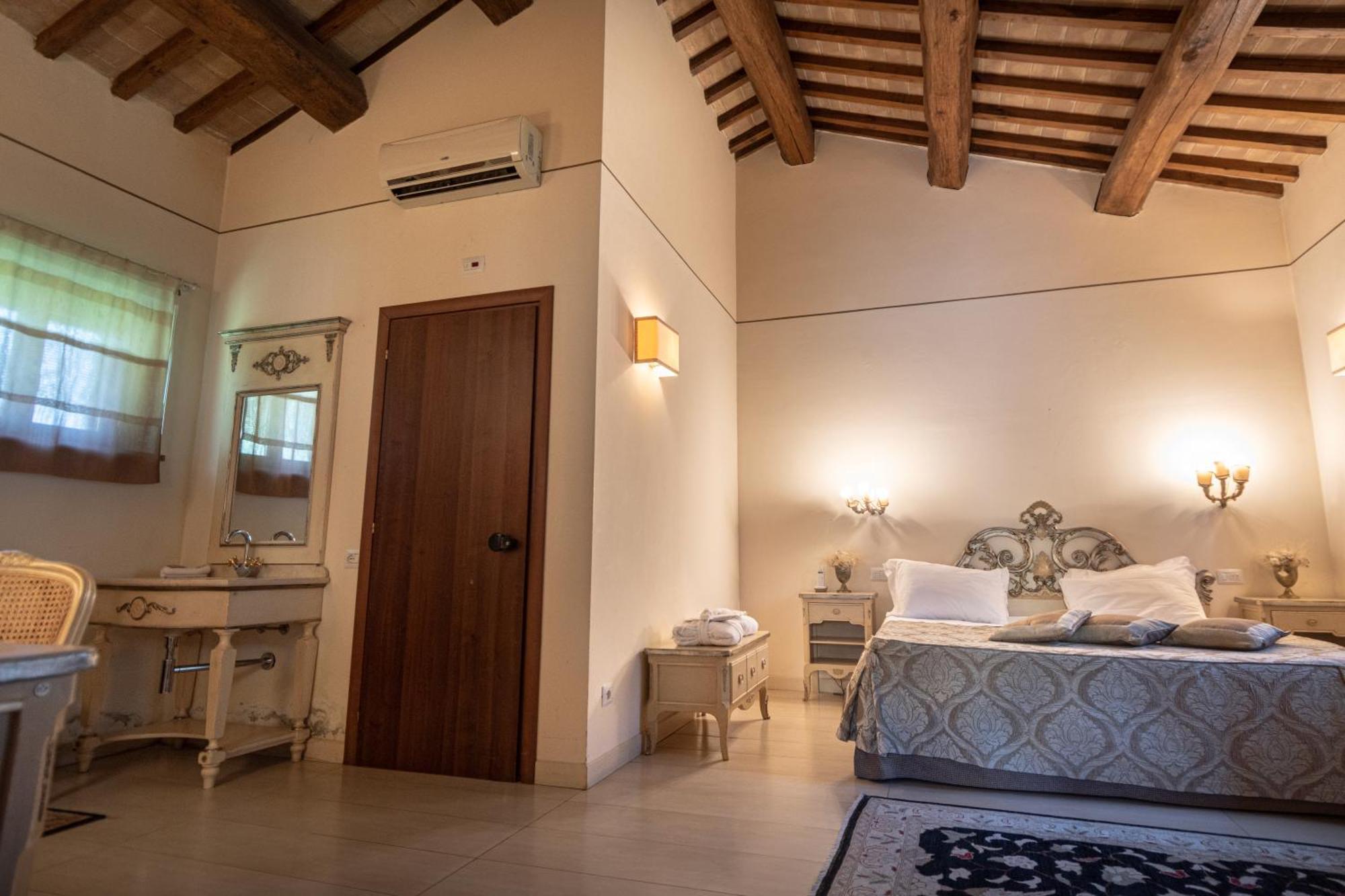 Resort E Spa San Crispino Asís Exterior foto