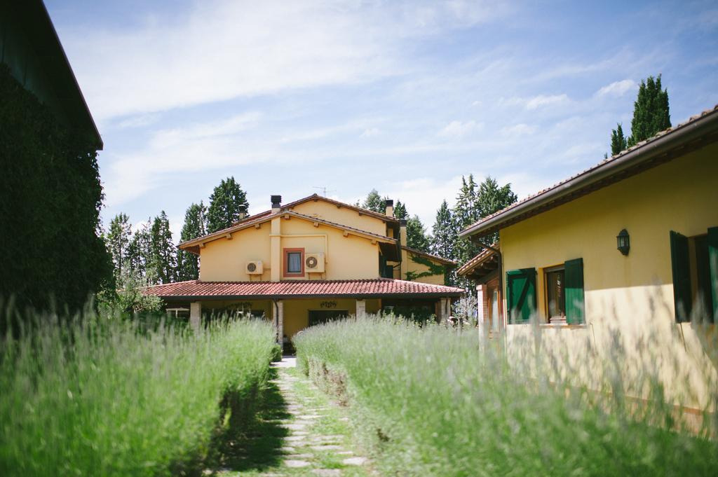 Resort E Spa San Crispino Asís Exterior foto